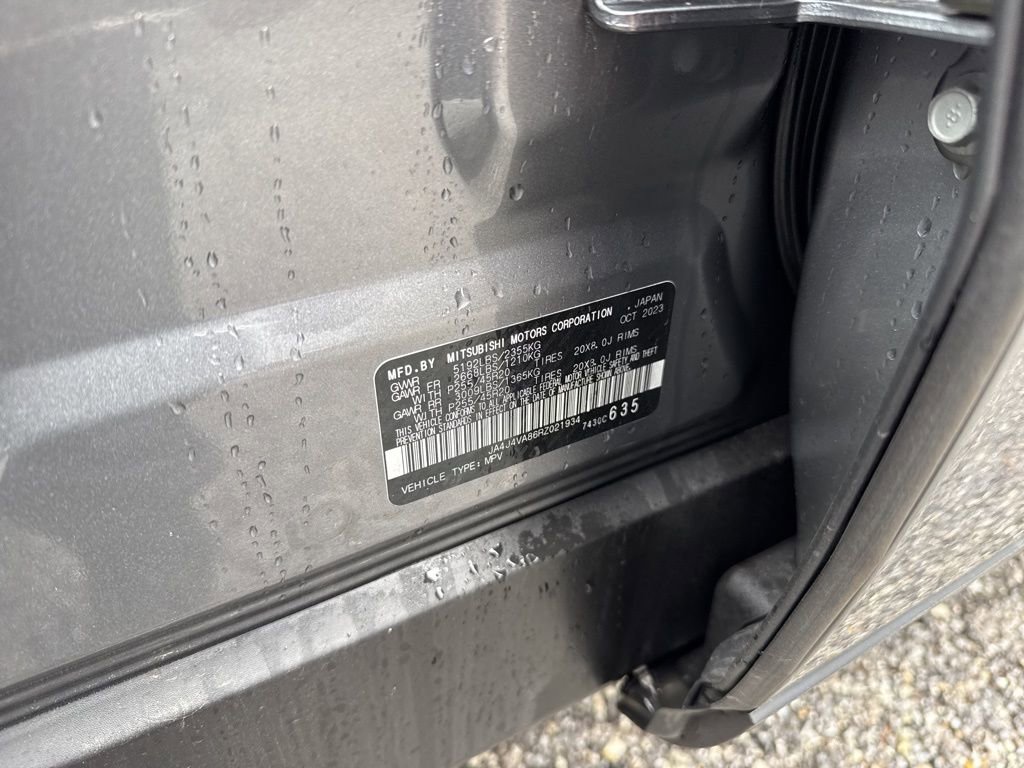 Used 2024 Mitsubishi Outlander SE image 11