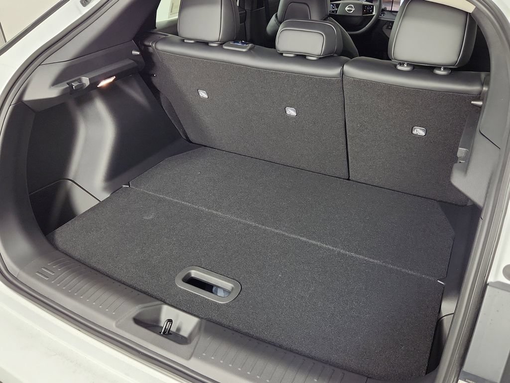 New 2026 Nissan Leaf SV+ w/ Floor Mat Package (SV+) FWD image 16