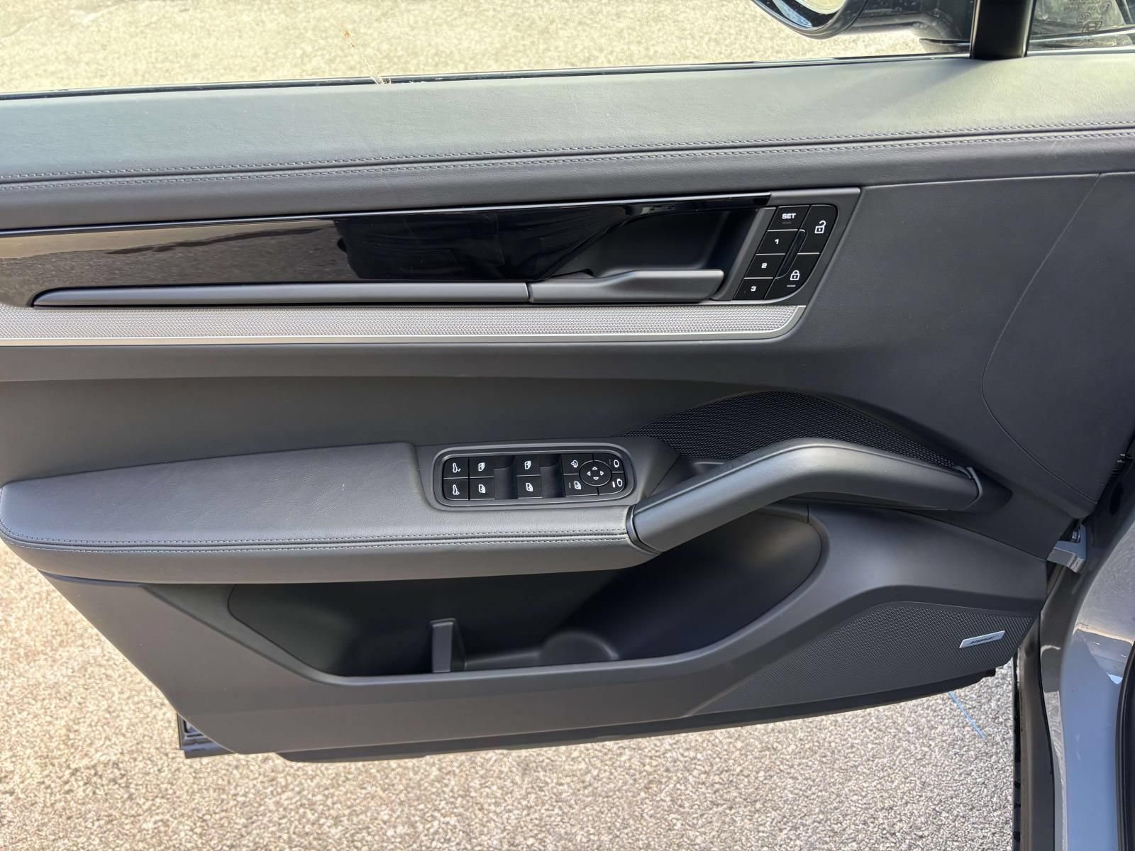 New 2026 Porsche Cayenne S AWD/4WD image 22