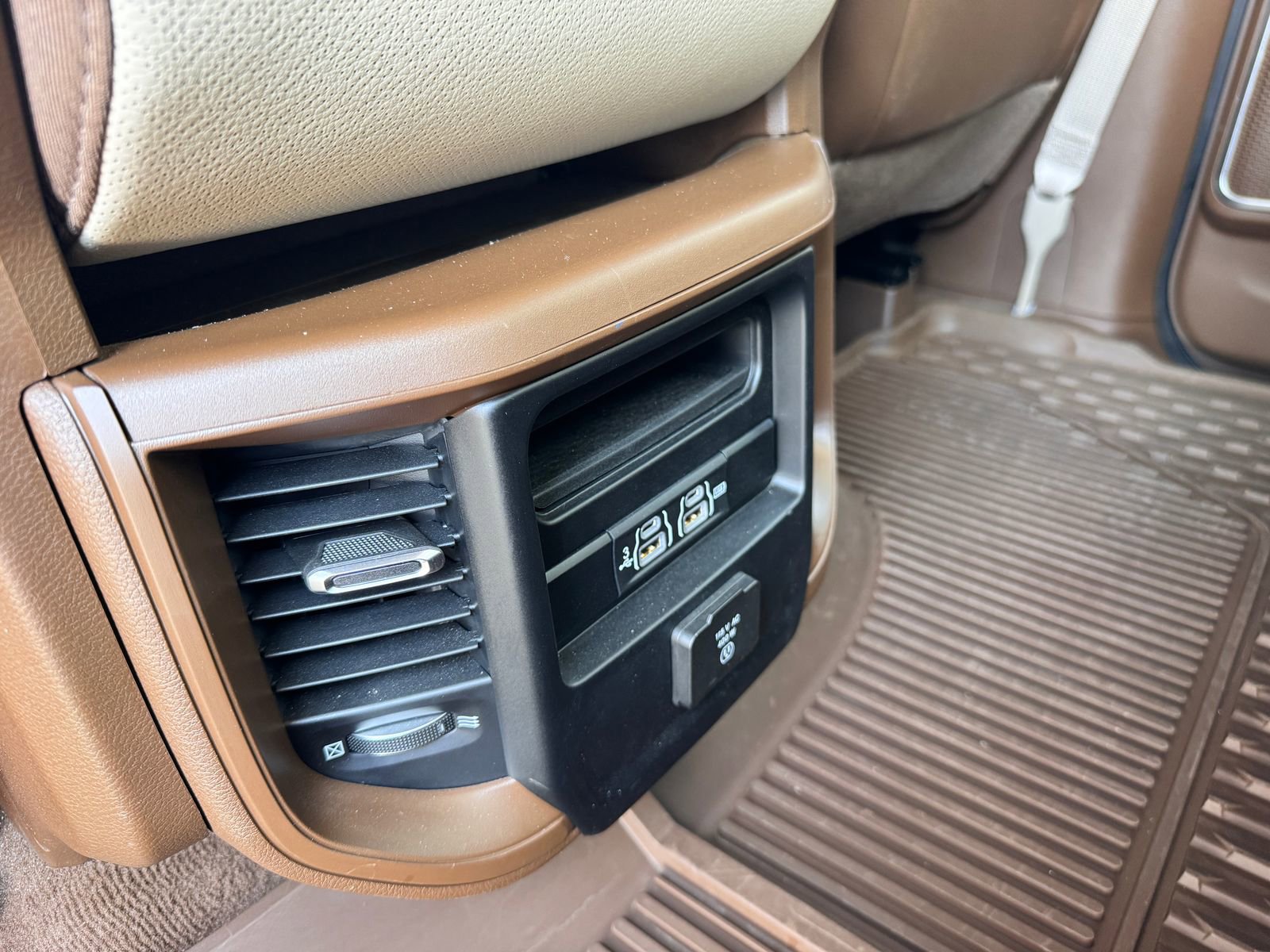 Used 2020 RAM 1500 Laramie image 28