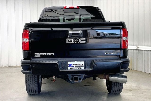 Used 2018 GMC Sierra 2500 Denali w/ Duramax Plus Package AWD/4WD image 4
