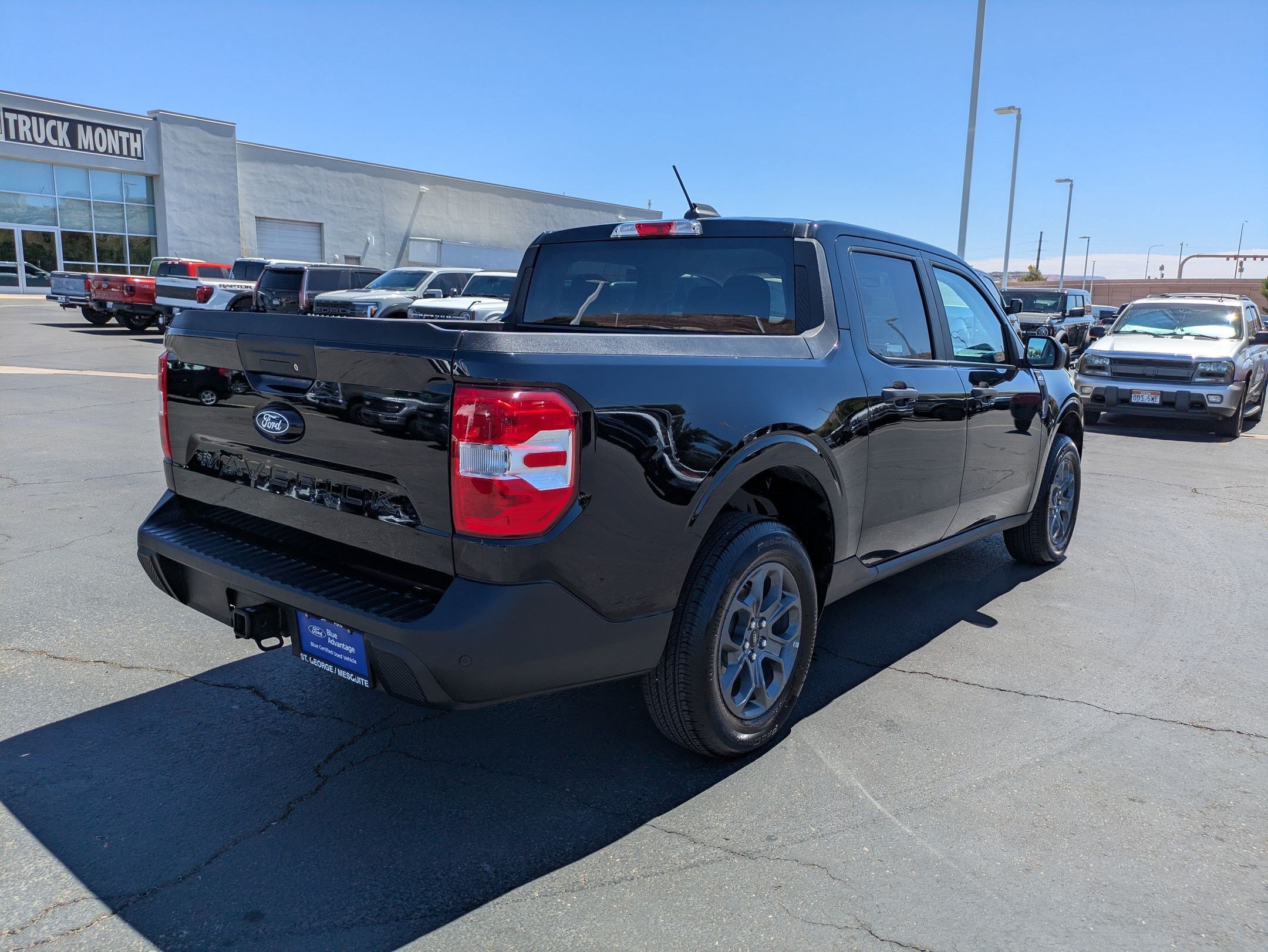 Certified 2025 Ford Maverick XLT w/ Equipment Group 301A AWD/4WD image 4
