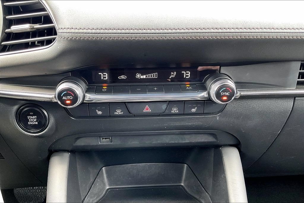 Used 2020 MAZDA MAZDA3 Hatchback w/ Premium Package FWD image 32