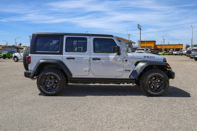 Used 2023 Jeep Wrangler Unlimited w/ Cold Weather Group AWD/4WD image 3
