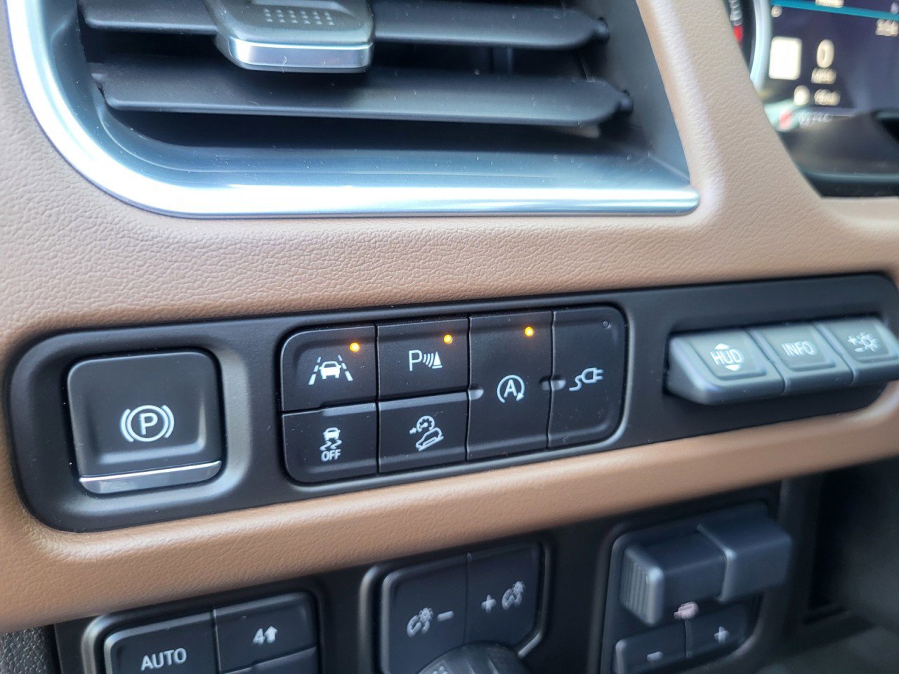 Used 2021 Chevrolet Suburban High Country w/ Premium Package image 48