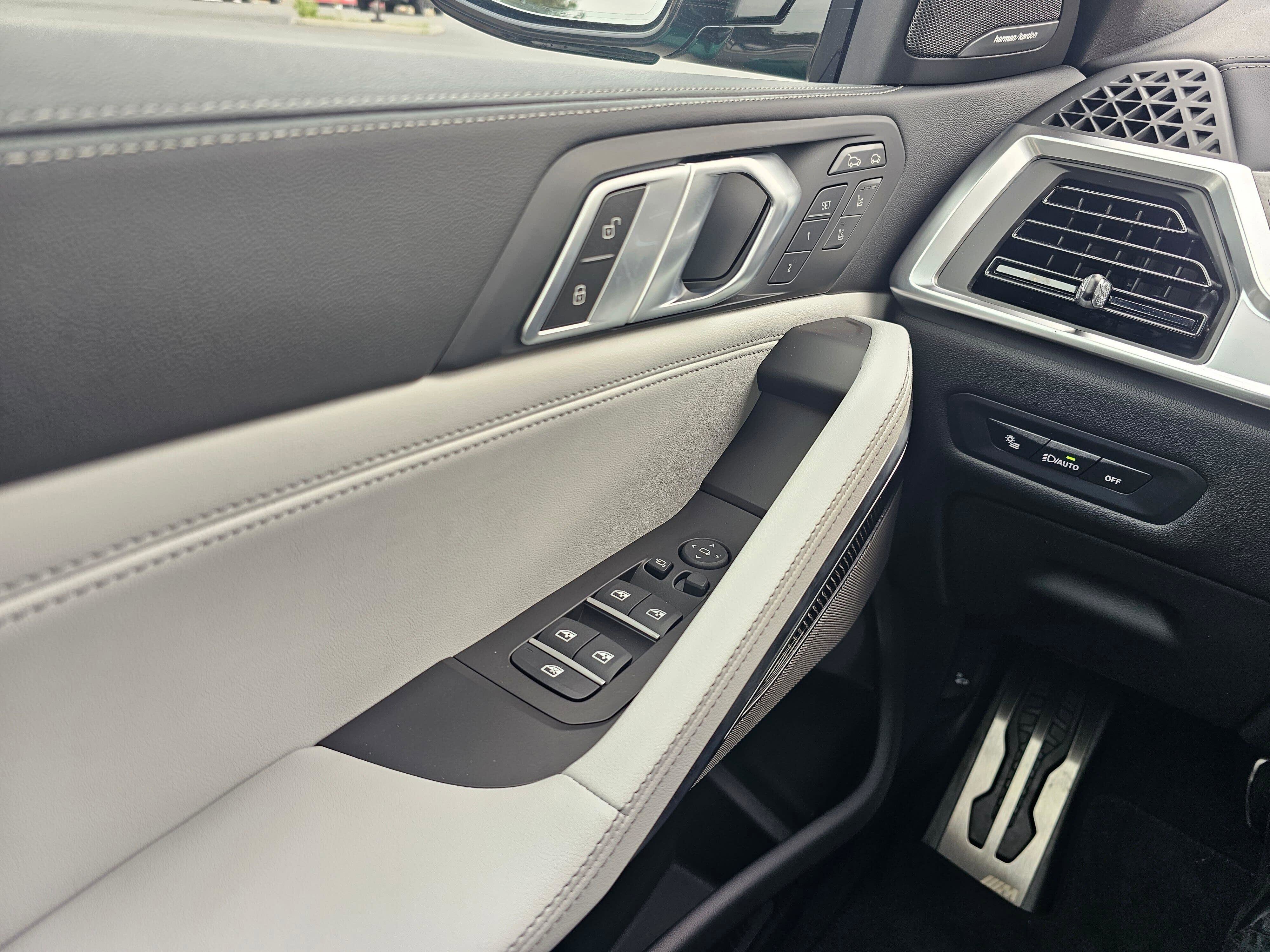 New 2026 BMW X6 M60i image 29