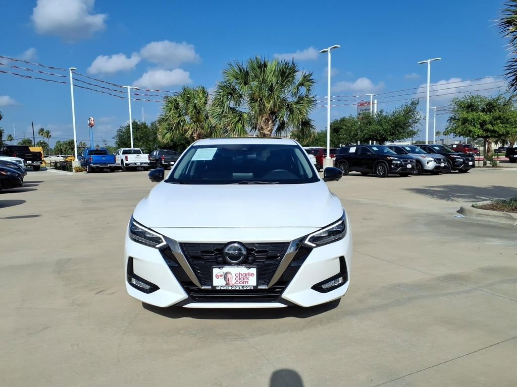 Used 2023 Nissan Sentra SR w/ SR Premium Package FWD image 8