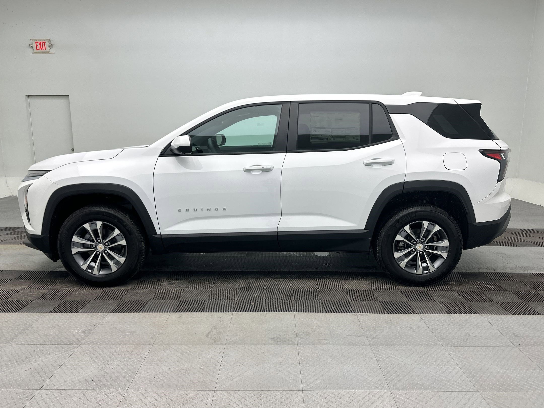 New 2026 Chevrolet Equinox LT w/ Safety and Technology Package video 2