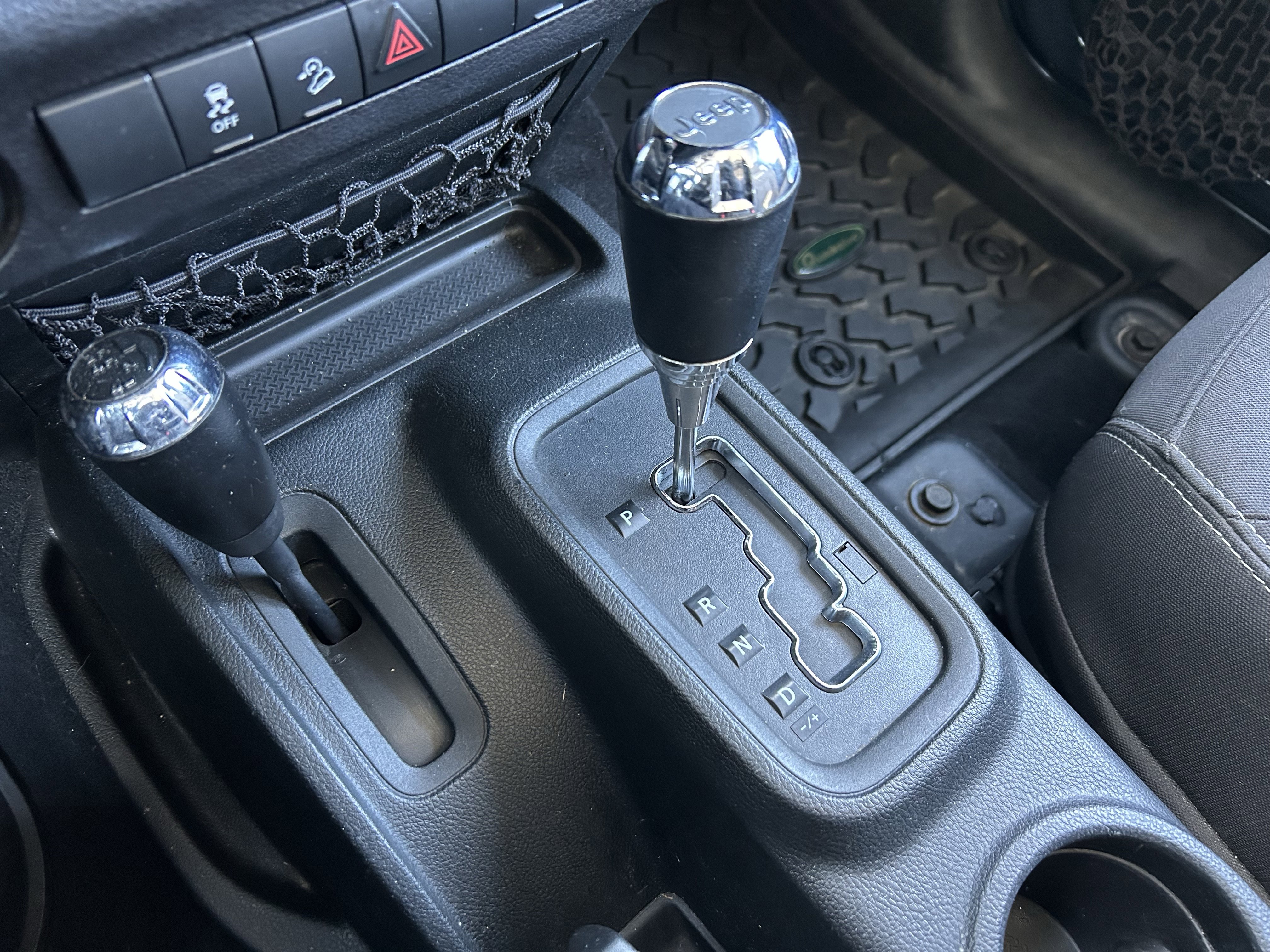 Used 2017 Jeep Wrangler Unlimited Rubicon image 15