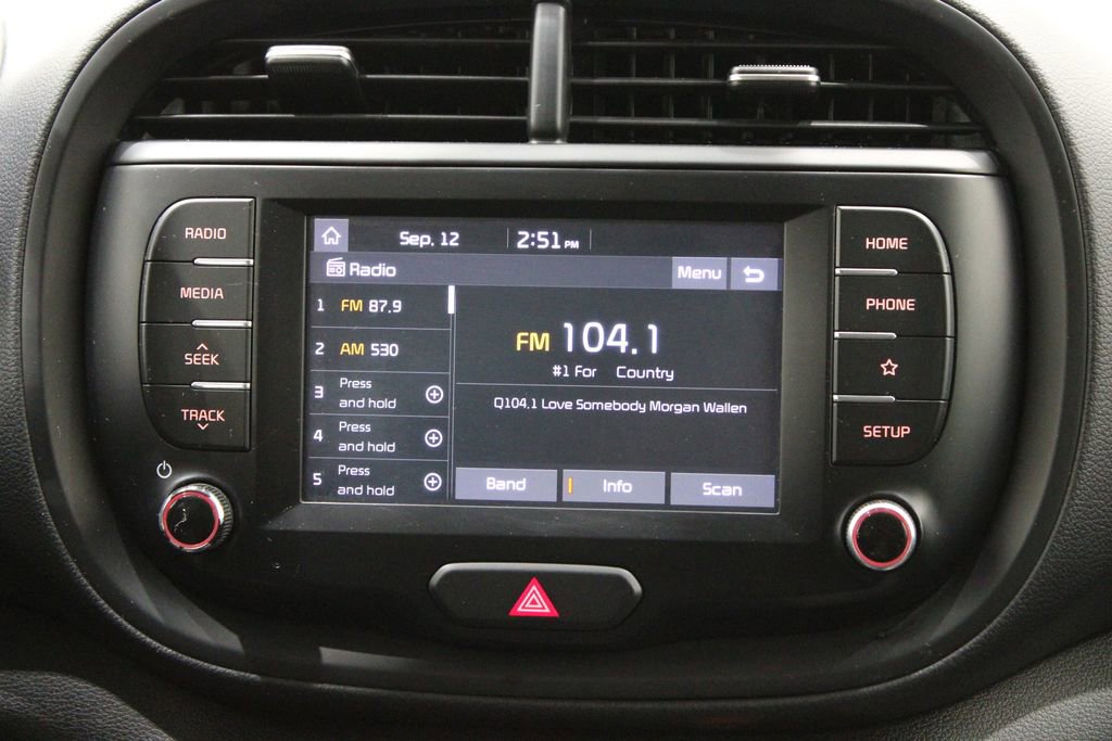 Used 2020 Kia Soul LX image 29