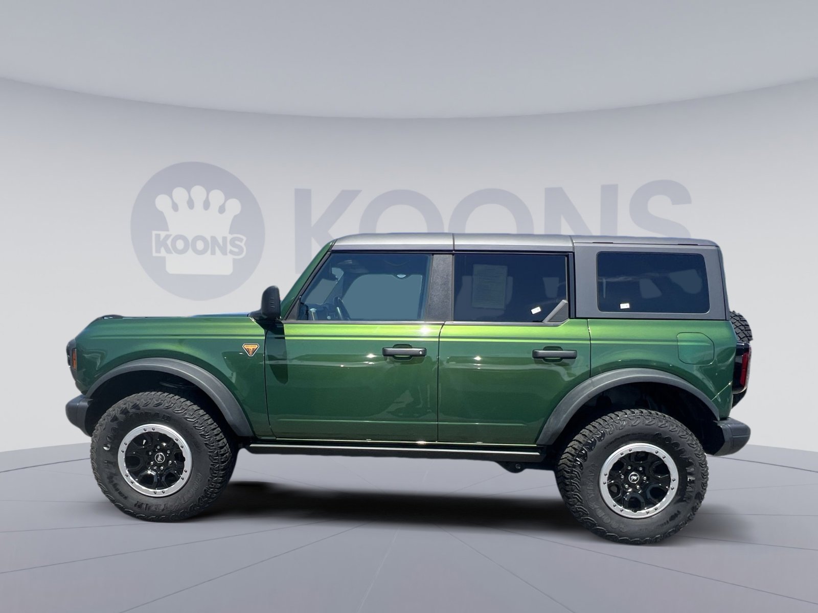 Used 2023 Ford Bronco Badlands w/ Sasquatch Package AWD/4WD image 7
