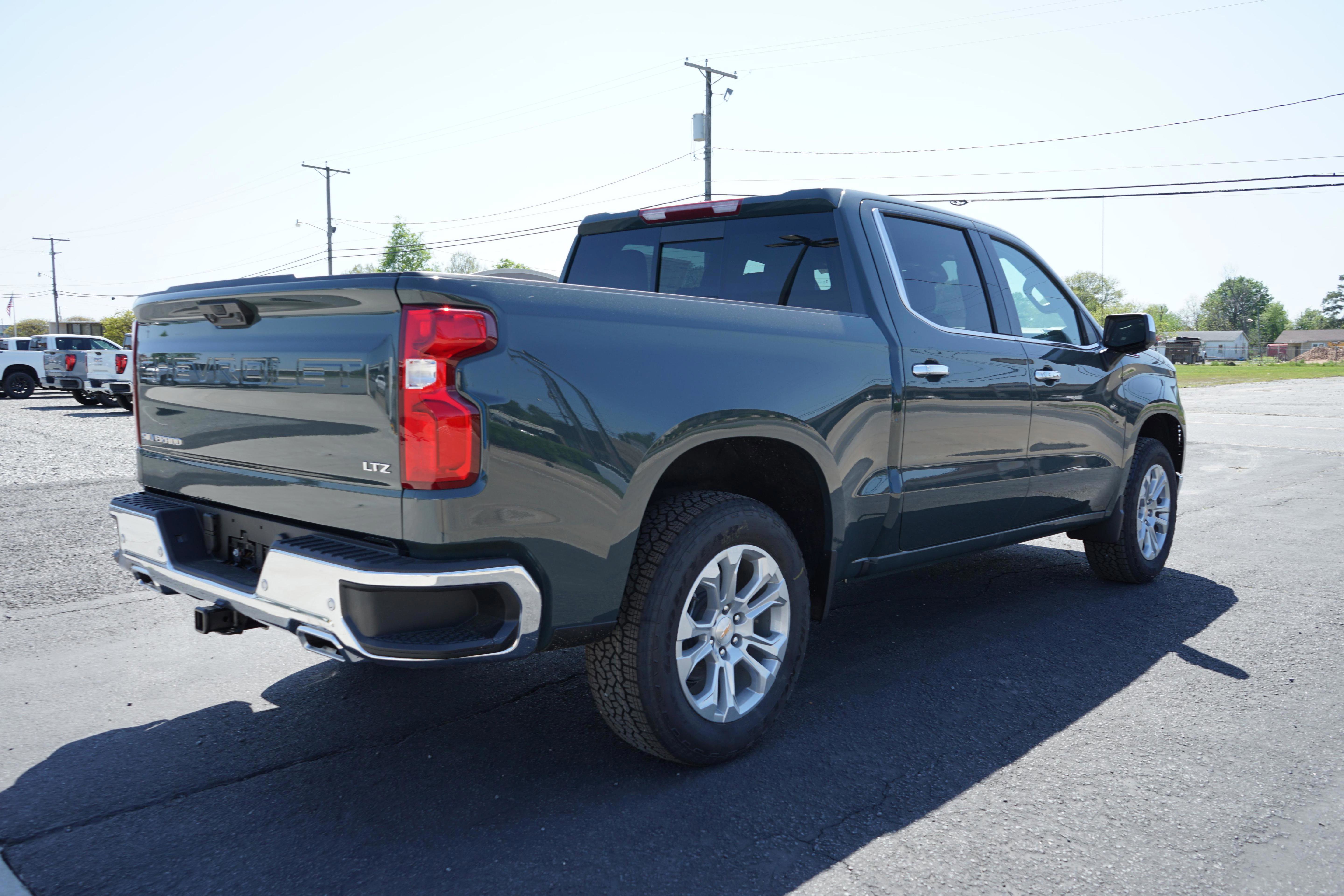 New 2025 Chevrolet Silverado 1500 LTZ w/ LTZ Premium Package image 3