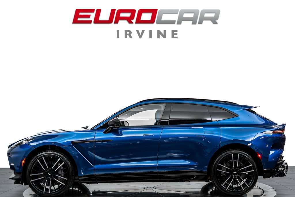 Used 2023 Aston Martin DBX 707 AWD/4WD image 2