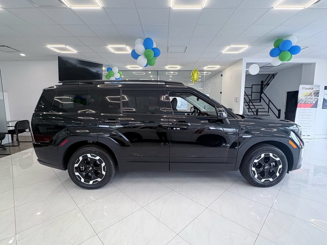Used 2026 Hyundai Santa Fe SEL FWD image 5
