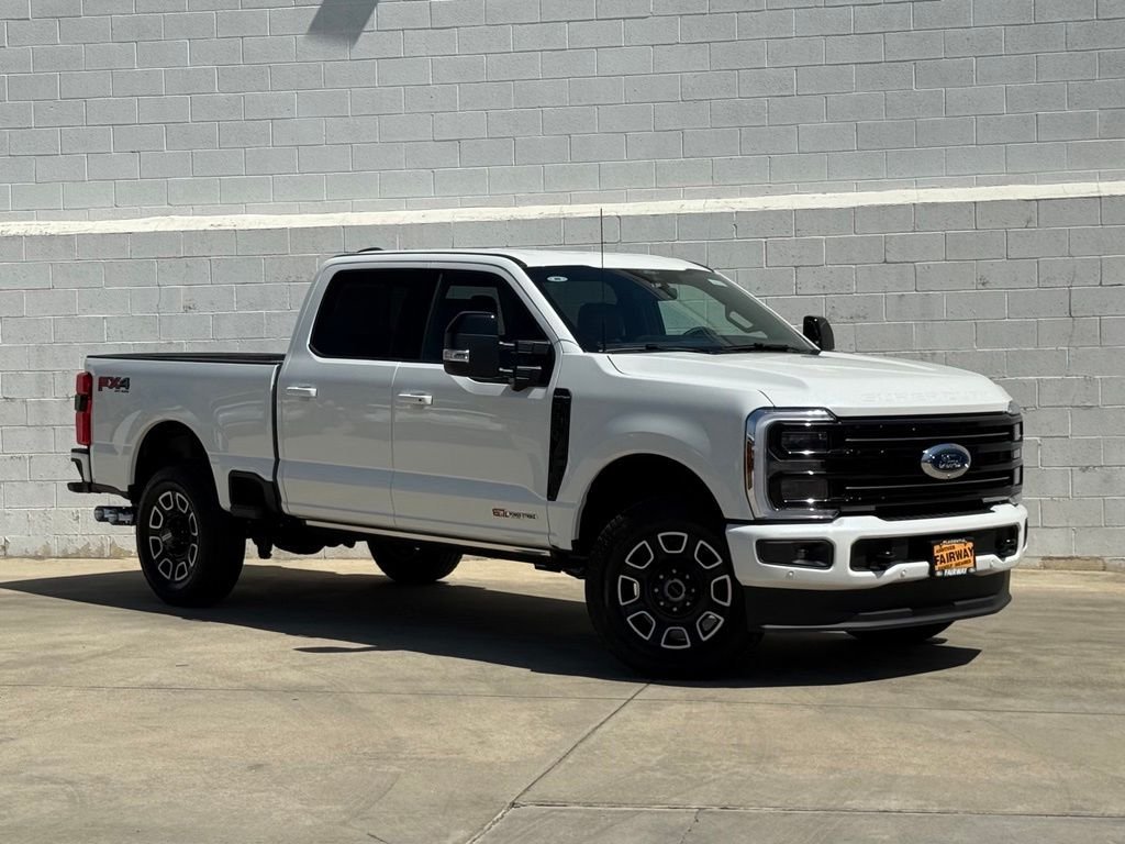 New 2026 Ford F350 Platinum w/ FX4 Off-Road Package