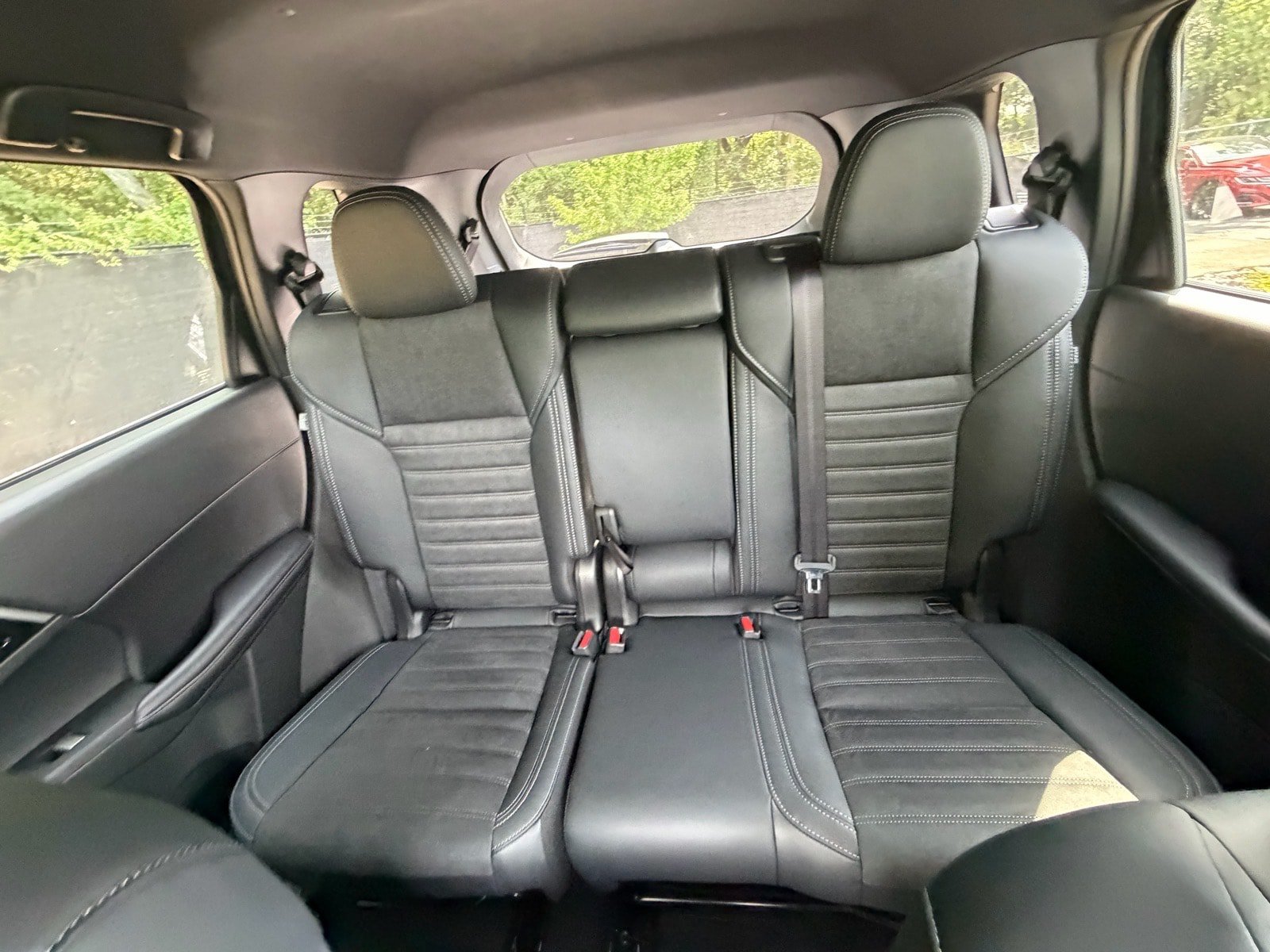 New 2026 Mitsubishi Outlander LE AWD/4WD image 31