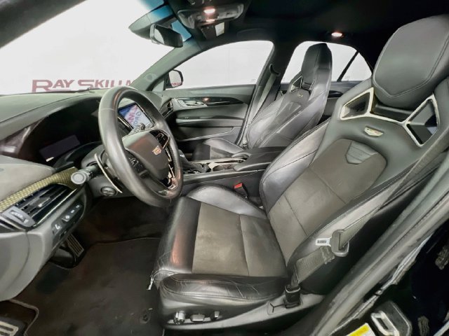 Used 2016 Cadillac ATS V w/ Luxury Package RWD image 9