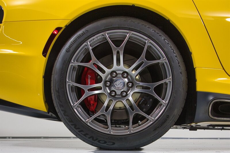 Used 2013 SRT Viper GTS w/ Track Pkg RWD image 16