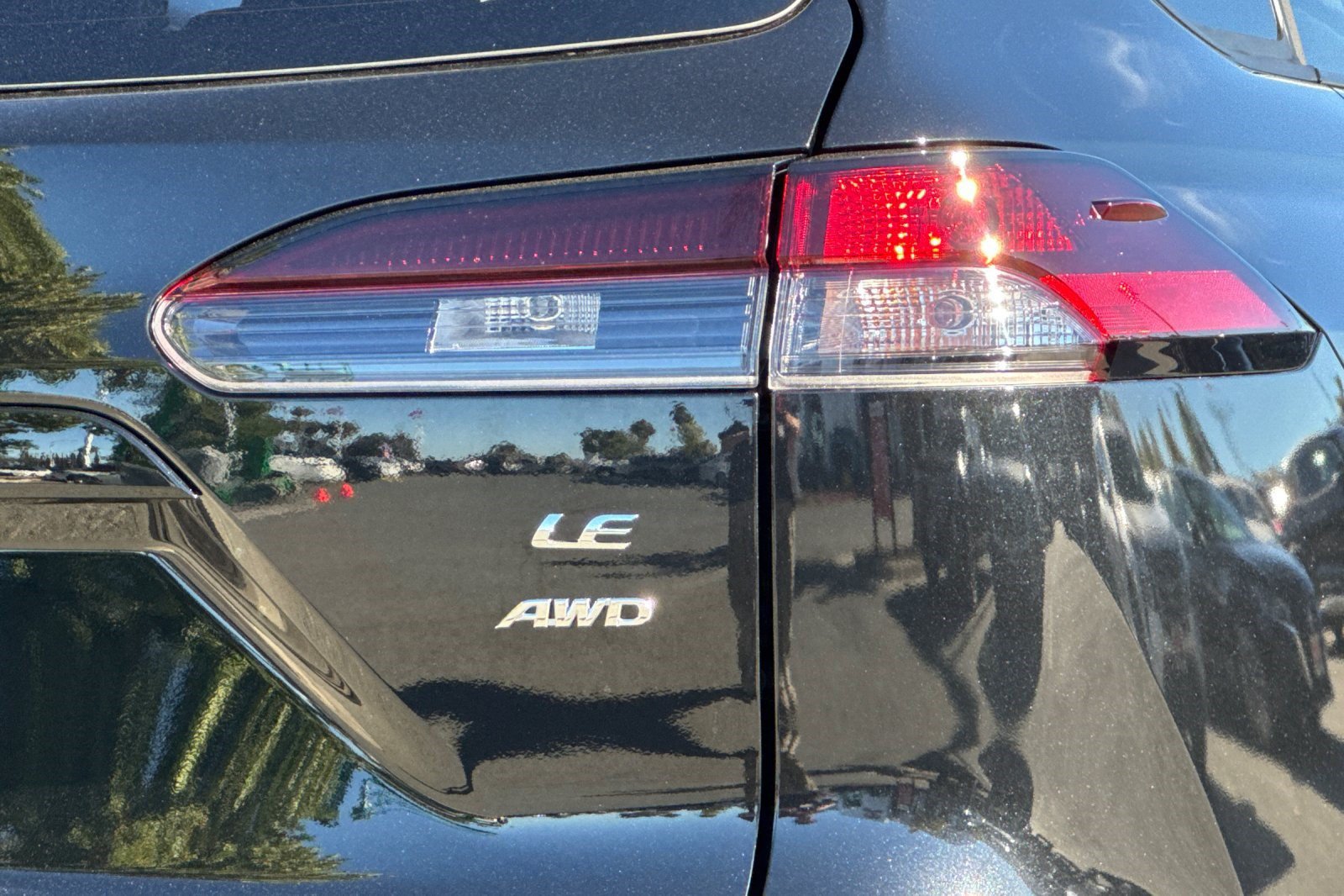 New 2026 Toyota Corolla Cross LE AWD/4WD image 25