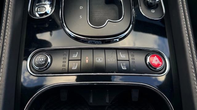 Used 2016 Bentley Flying Spur V8 image 39