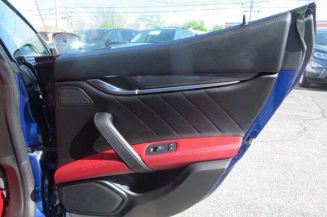 Used 2019 Maserati Ghibli S Q4 AWD/4WD image 24