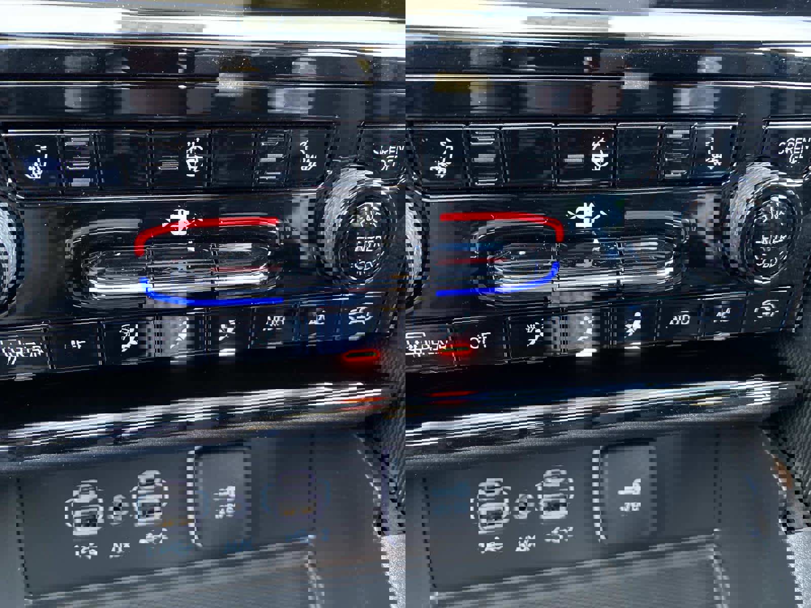 New 2025 Jeep Grand Cherokee Laredo image 14