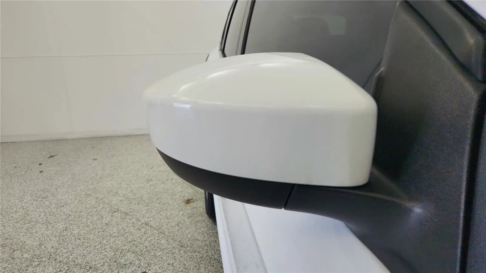 Used 2018 Ford Escape SE image 18