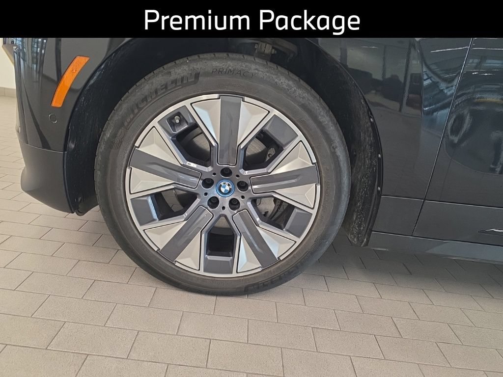 Certified 2024 BMW iX xDrive50 w/ Premium Package AWD/4WD image 8