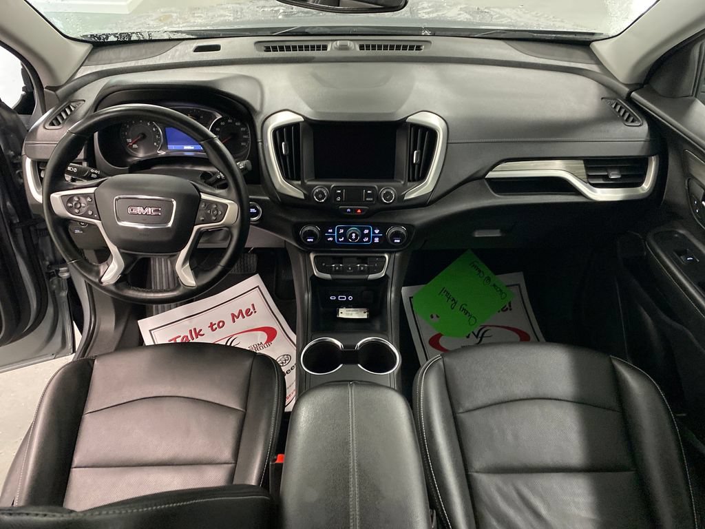 Used 2024 GMC Terrain SLT w/ LPO, Cargo Package FWD image 19
