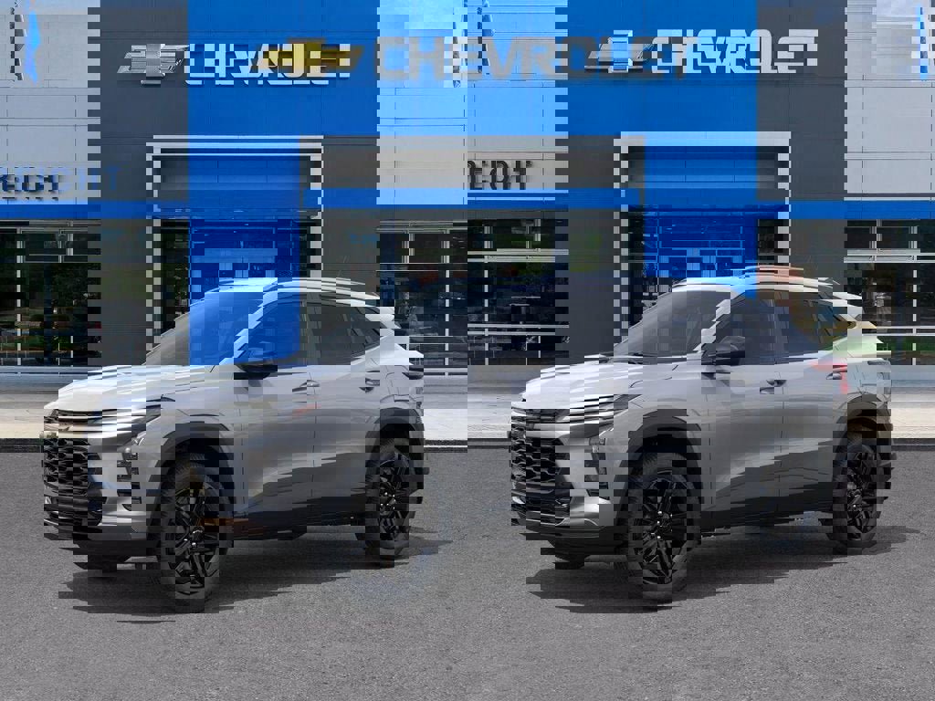 New 2025 Chevrolet Trax ACTIV w/ Driver Confidence Package image 2