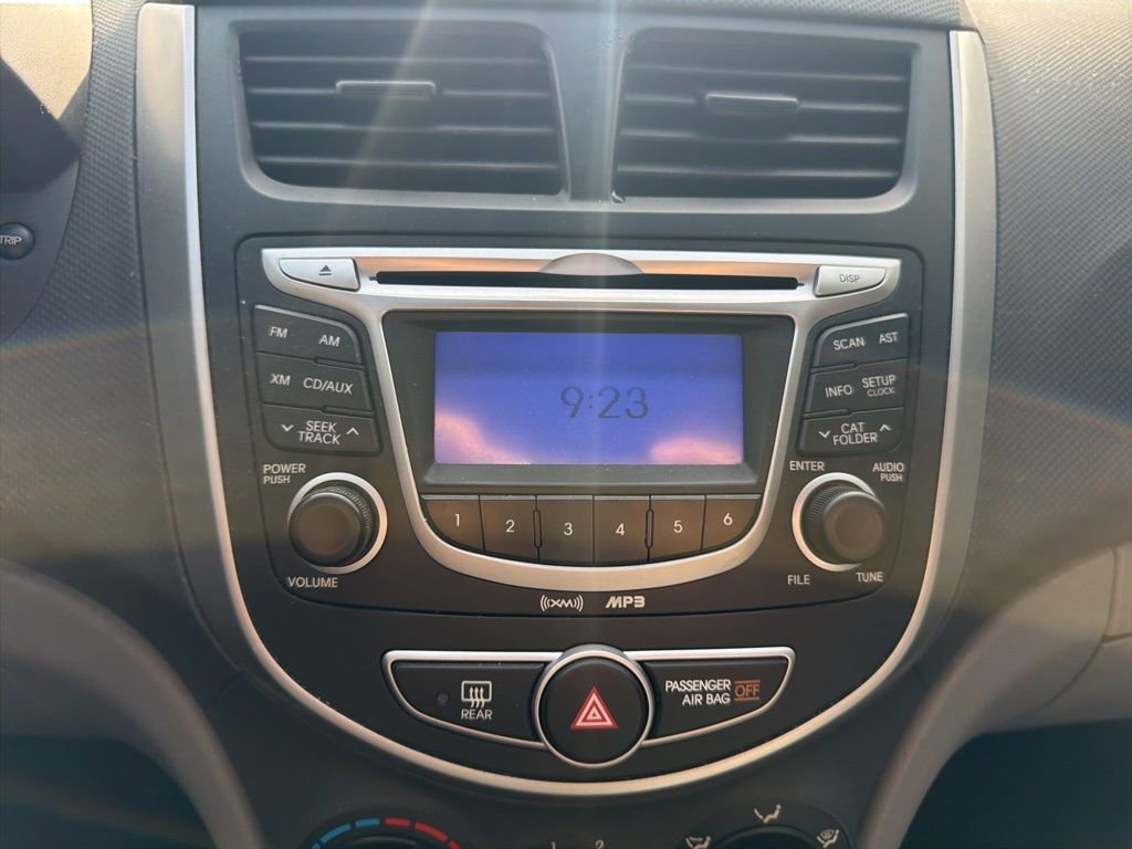 Used 2012 Hyundai Accent GLS FWD image 19