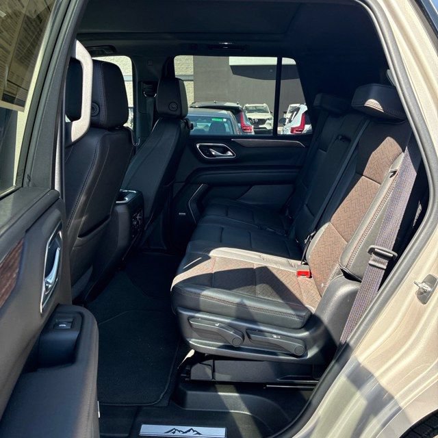 Used 2021 Chevrolet Tahoe High Country AWD/4WD image 15