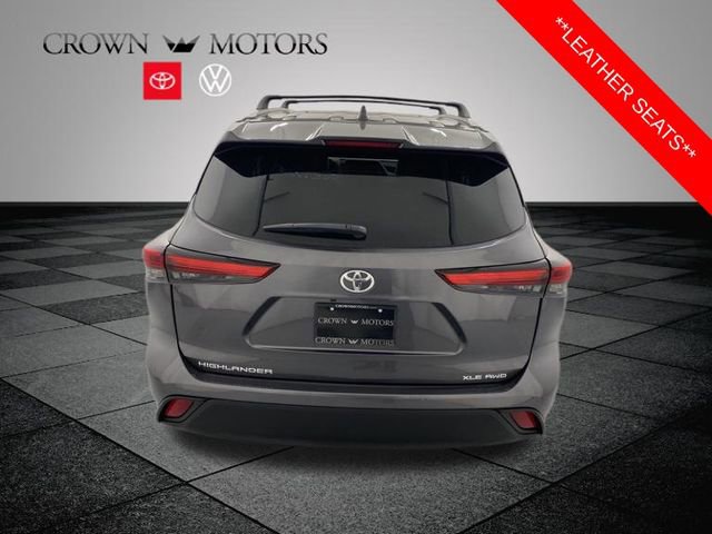Used 2023 Toyota Highlander XLE image 5