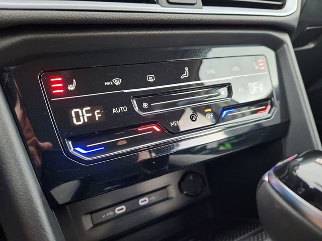 New 2025 Volkswagen Taos SE image 14