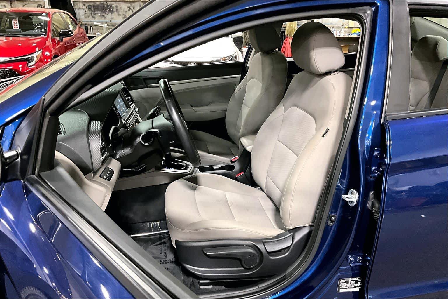 Used 2019 Hyundai Elantra Value Edition FWD image 8