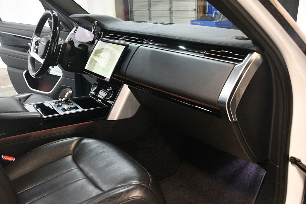 Used 2023 Land Rover Range Rover SE image 28