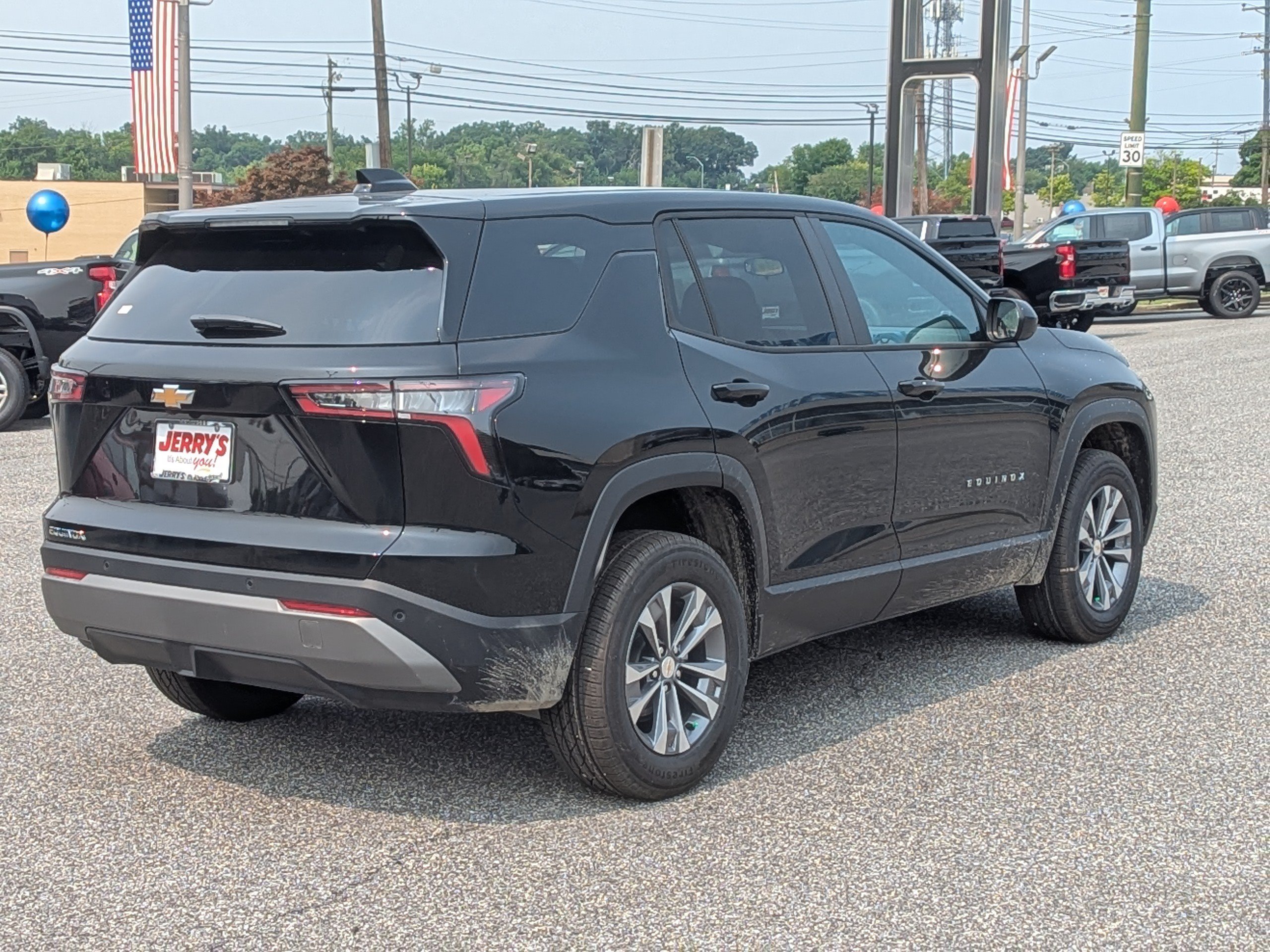 New 2027 Chevrolet Equinox LT FWD image 8