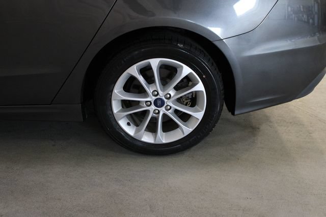 Used 2020 Ford Fusion SE FWD image 31
