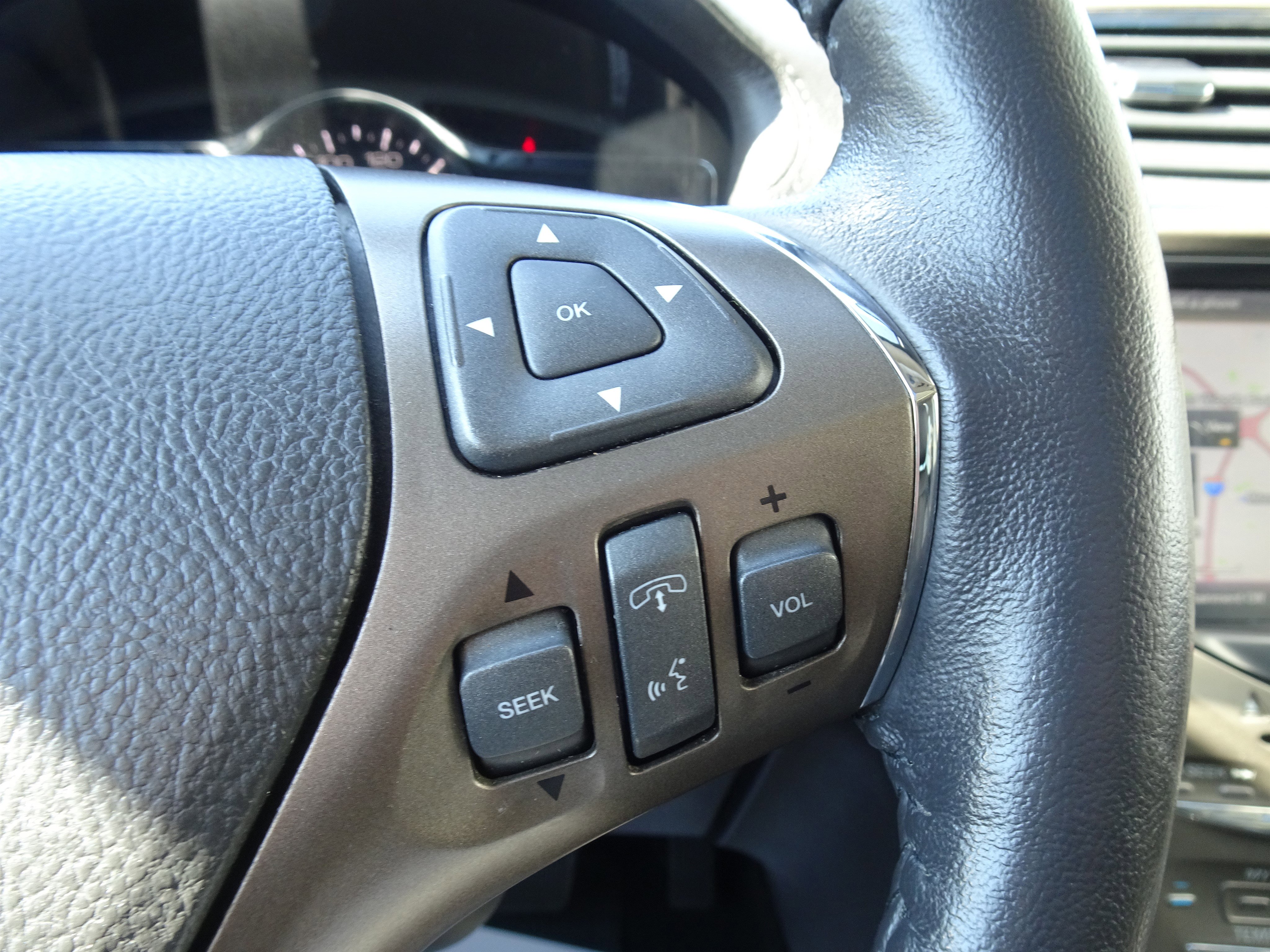 Used 2015 Lincoln MKX AWD w/ Equipment Group 102A image 24