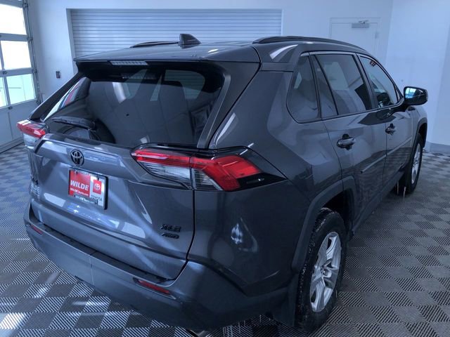 Used 2020 Toyota RAV4 XLE w/ All Weather Liner Package image 32