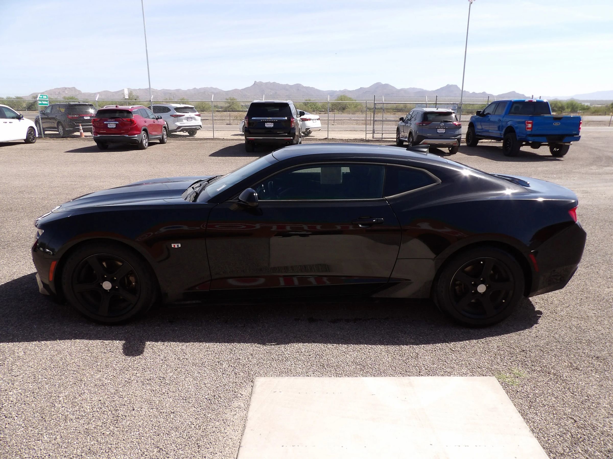 Used 2017 Chevrolet Camaro LT RWD image 5