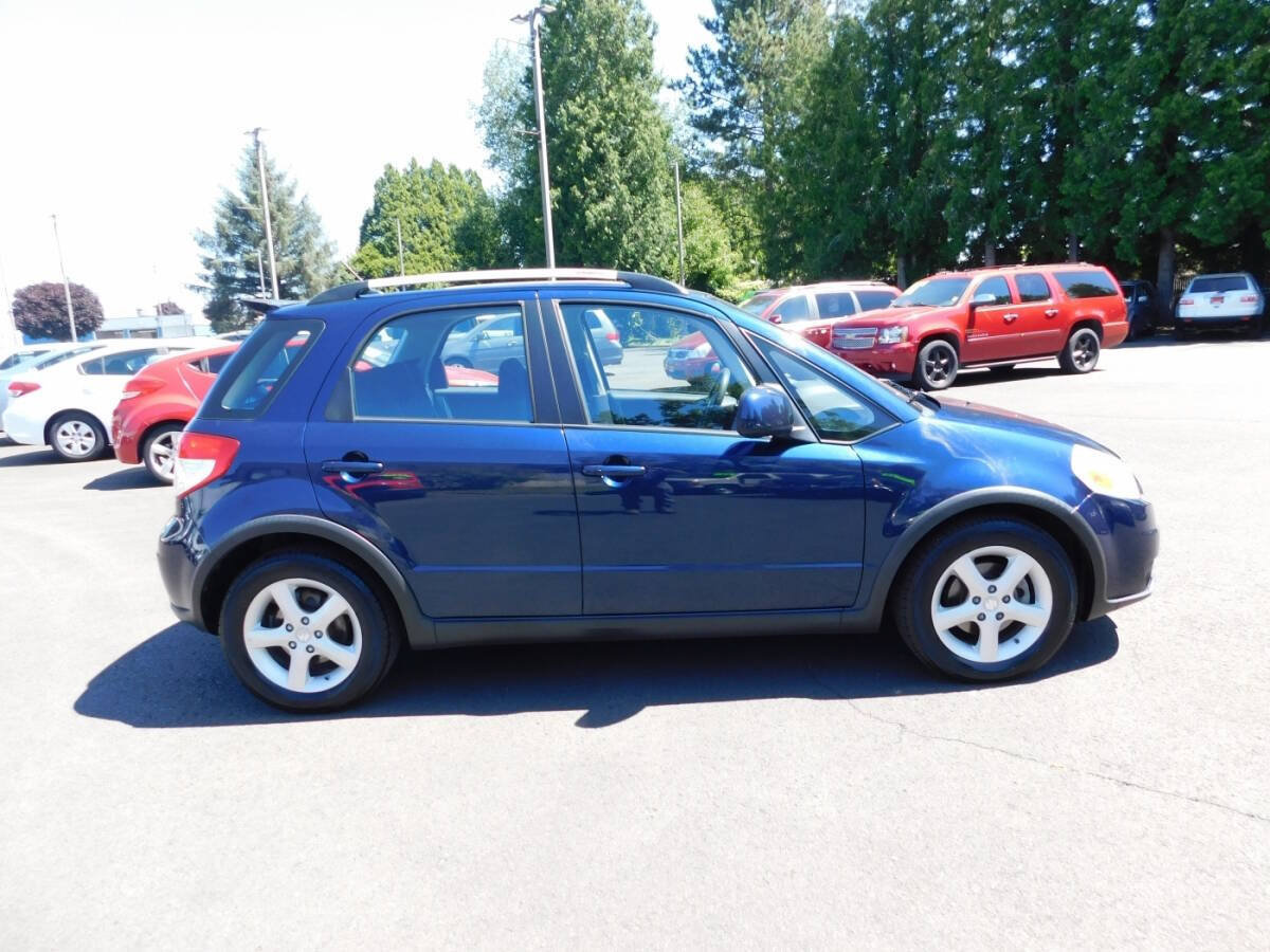 Used 2008 Suzuki SX4 AWD Hatchback w/ Touring Pkg image 18