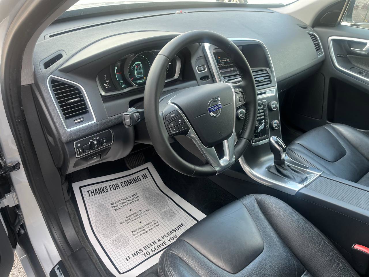 Used 2014 Volvo XC60 T6 image 10