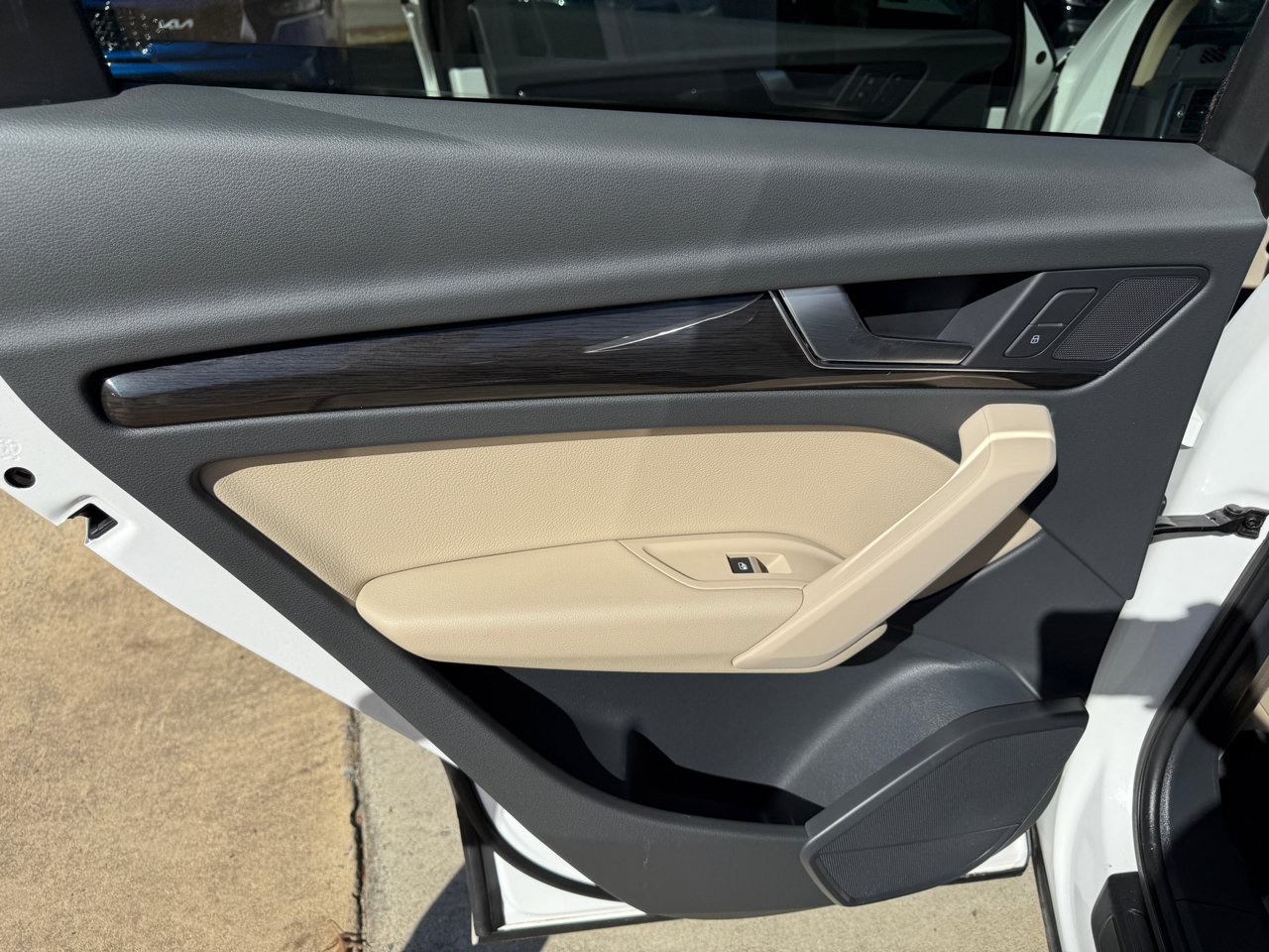 Used 2018 Audi Q5 2.0T Premium Plus w/ Premium Plus Package image 22