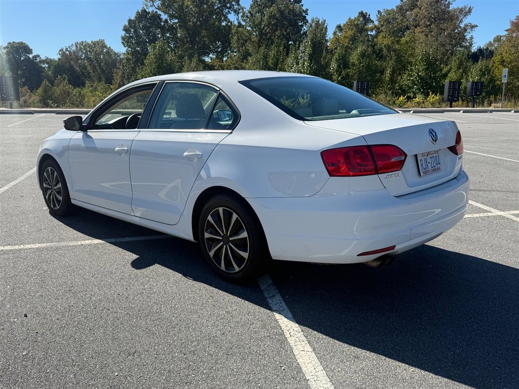 Used 2013 Volkswagen Jetta SE image 3