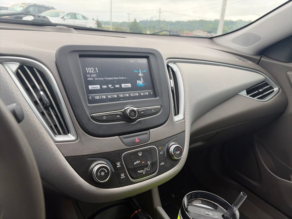 Used 2018 Chevrolet Malibu LS FWD image 19