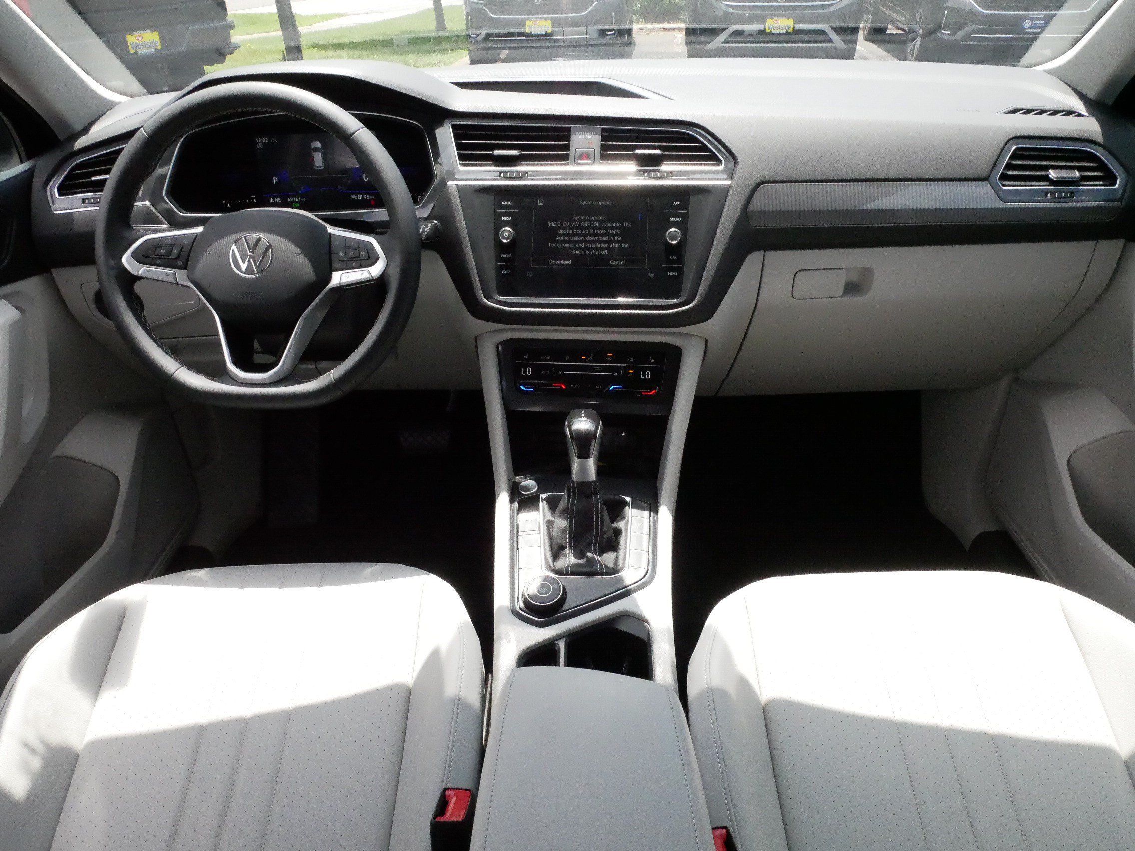 Certified 2023 Volkswagen Tiguan SE AWD/4WD image 10