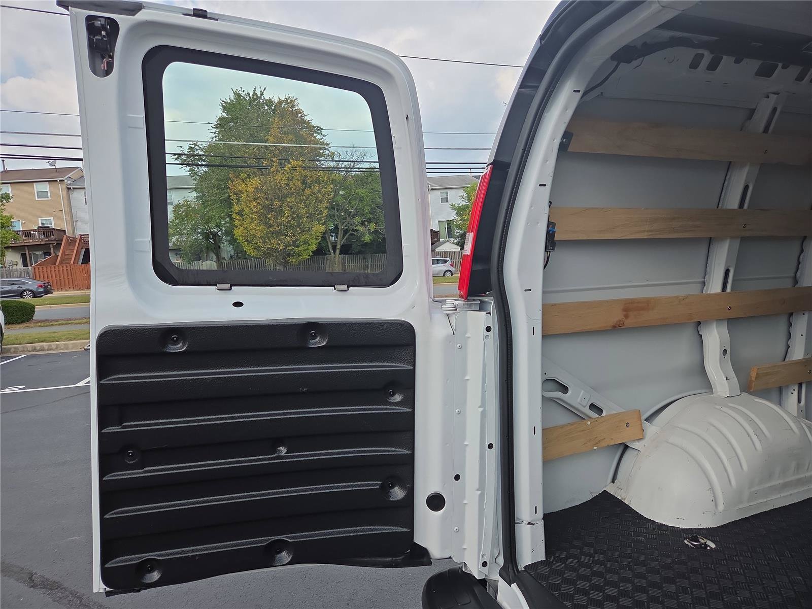 Used 2024 GMC Savana 2500 w/ Driver Convenience Package RWD image 19
