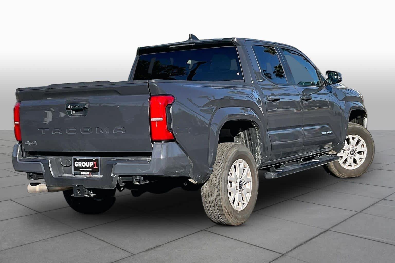 Certified 2025 Toyota Tacoma SR5 AWD/4WD image 12