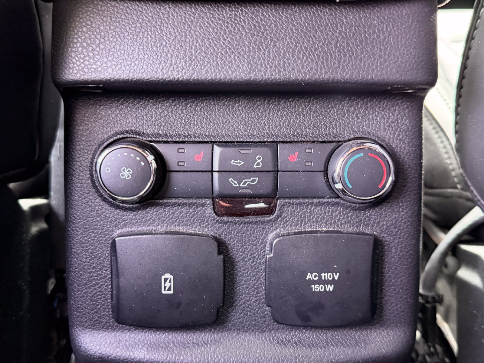 Used 2019 Ford Explorer Platinum AWD/4WD image 16